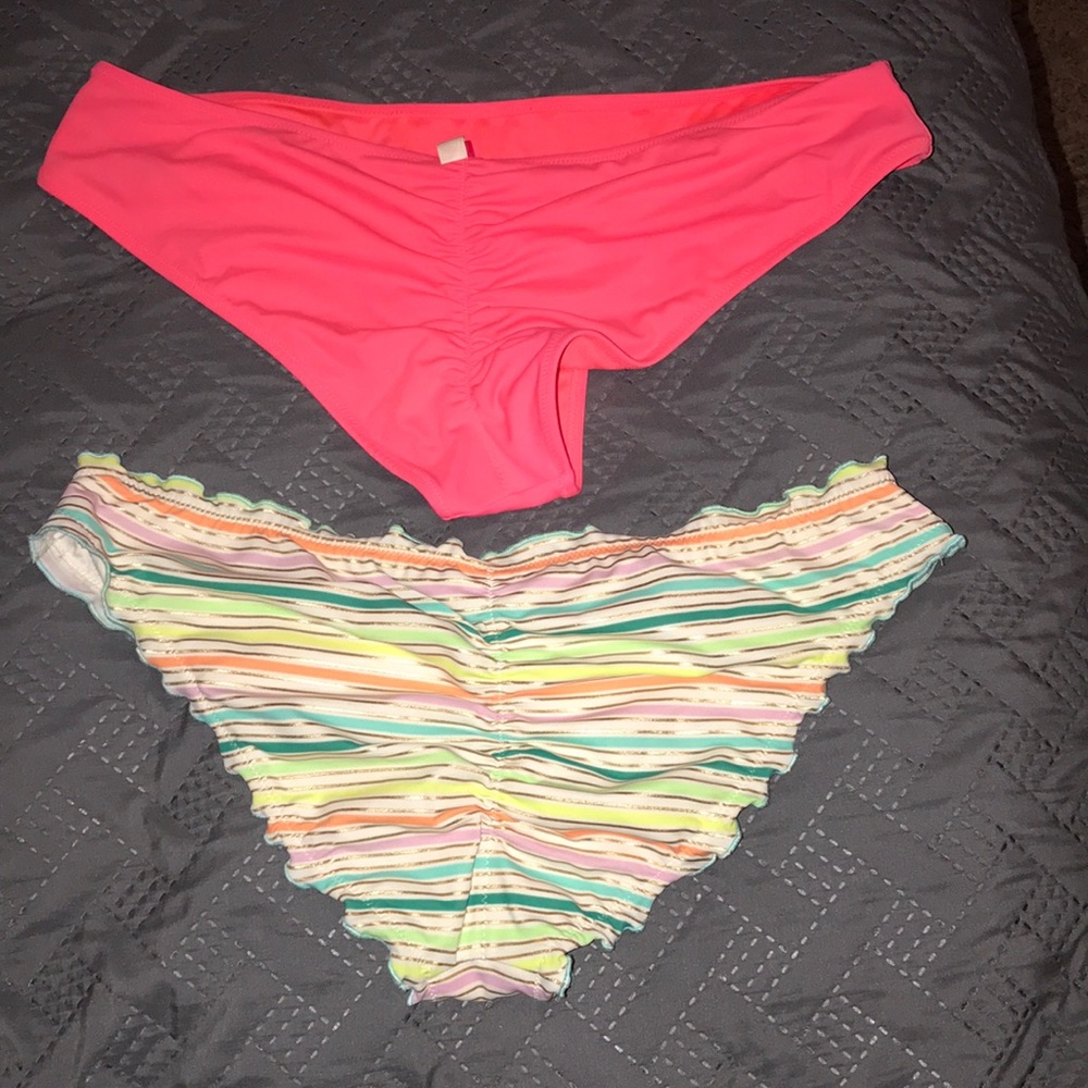 ✨Ruched Victoria’s Secret Bikini Bottoms ✨